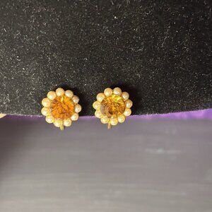 Vintage Gold Tone Screw Back Earrings Amber Glass Faux Pearl Cluster B50 jewerly